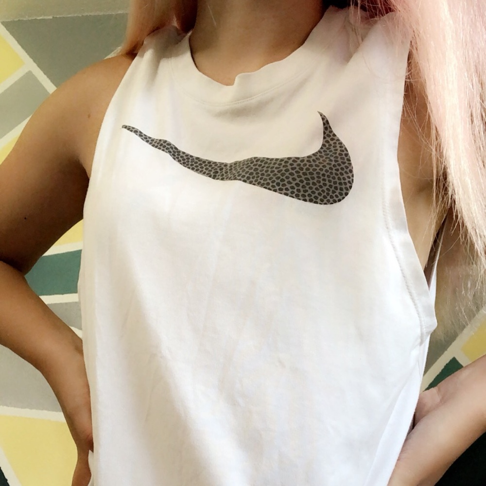 nike tank top!